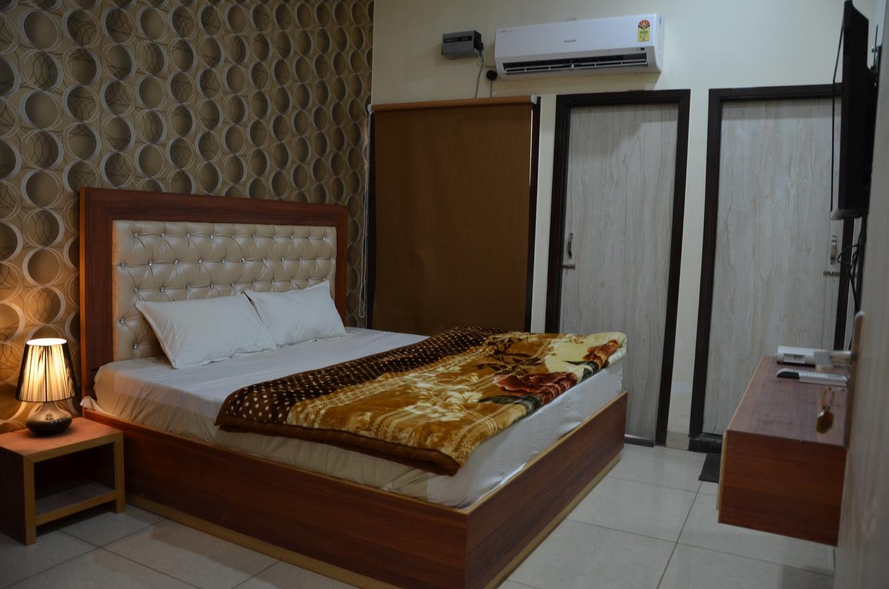 Heaven Blu Hotel & Resort Амритсар Екстериор снимка